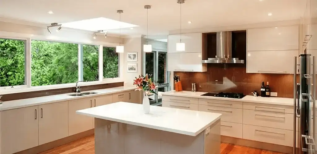 Kitchen cabinet refacing and remodel results in a modern kitchen in Cincinnati, OH